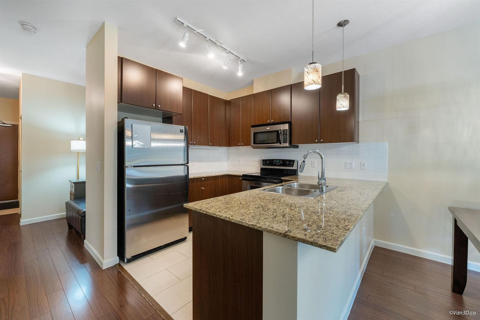 Listing Image 9