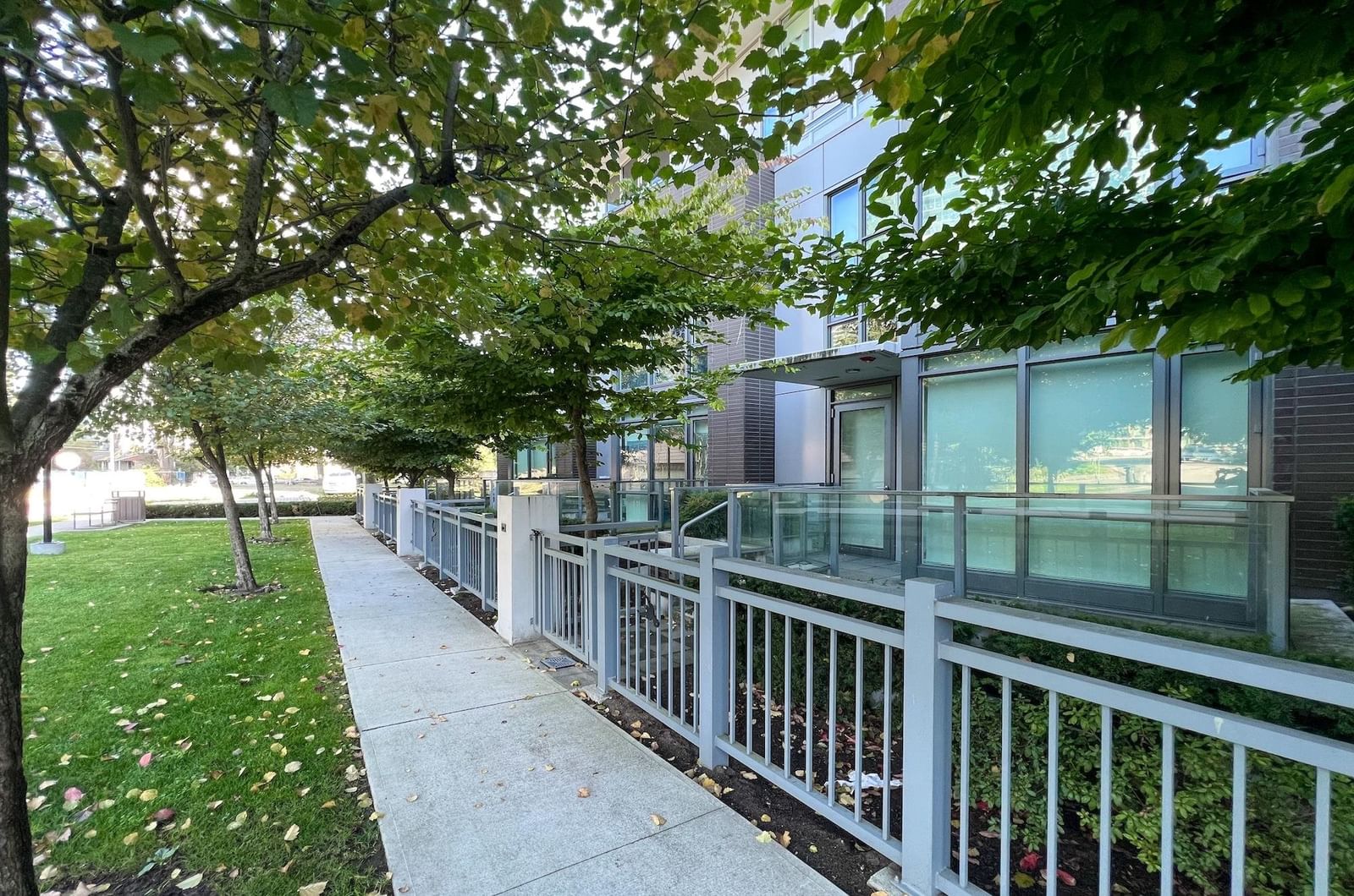Listing Image 18