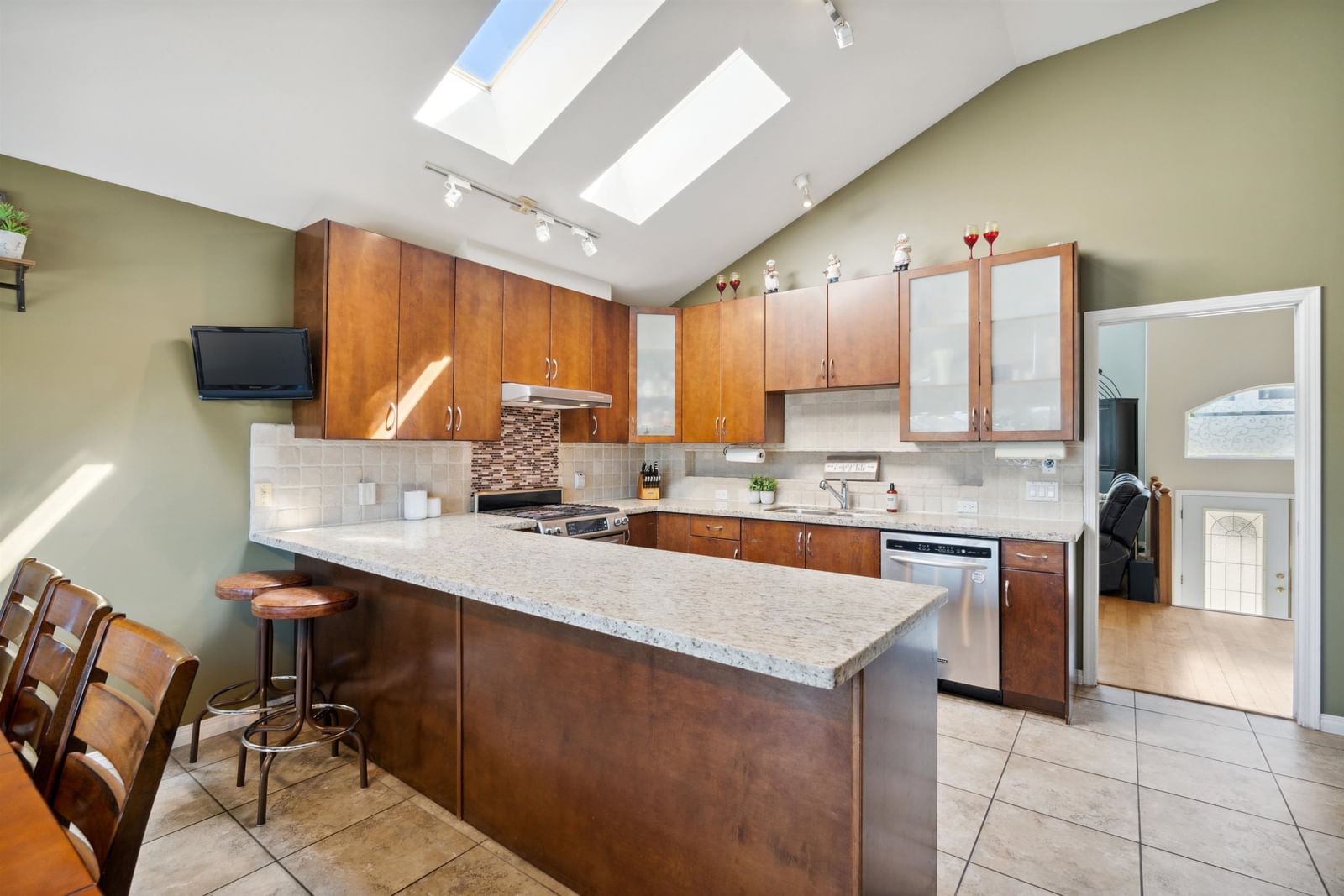Listing Image 15