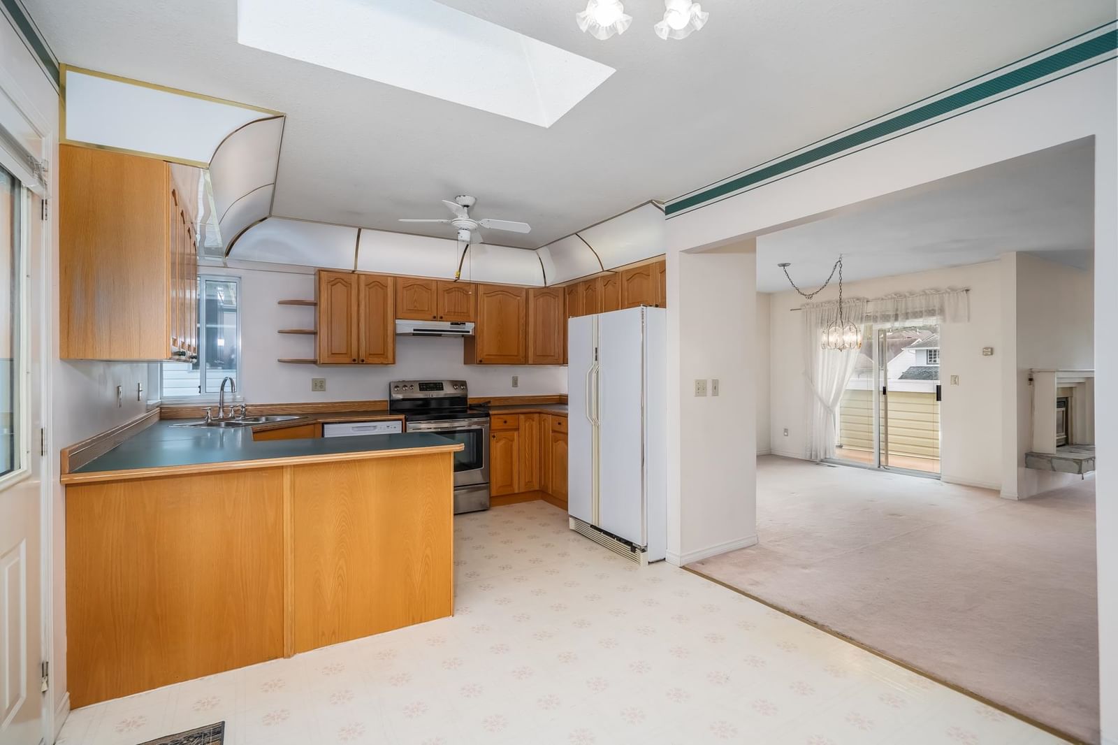 Listing Image 16
