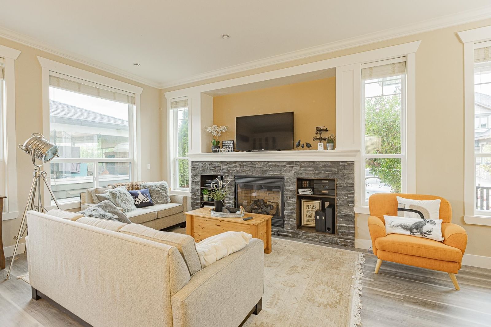 Listing Image 5