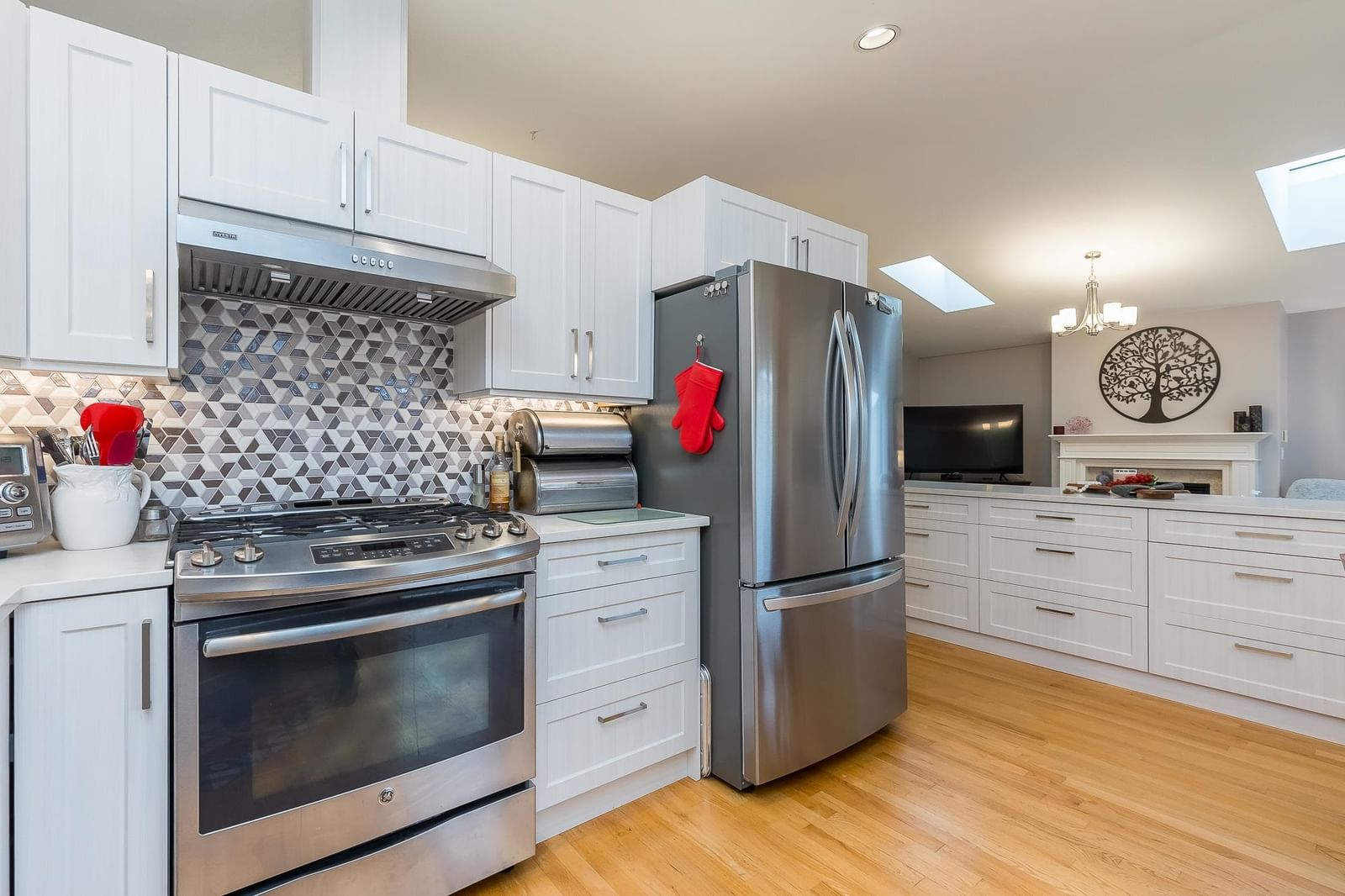 Listing Image 9