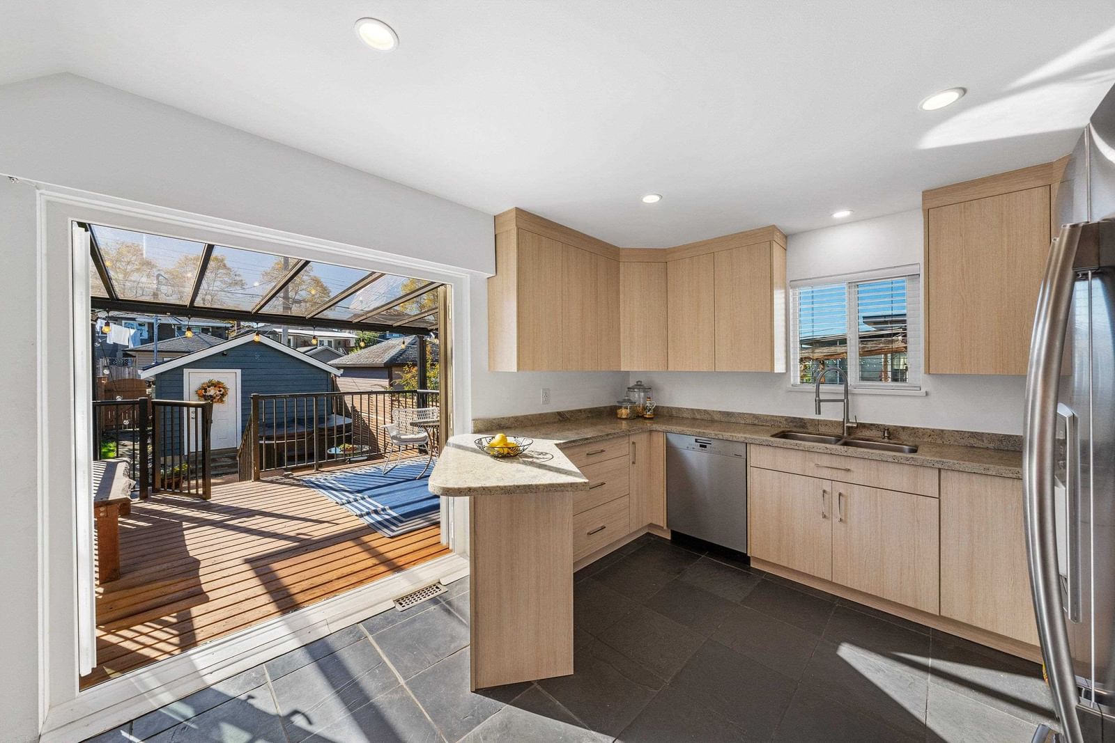 Listing Image 11