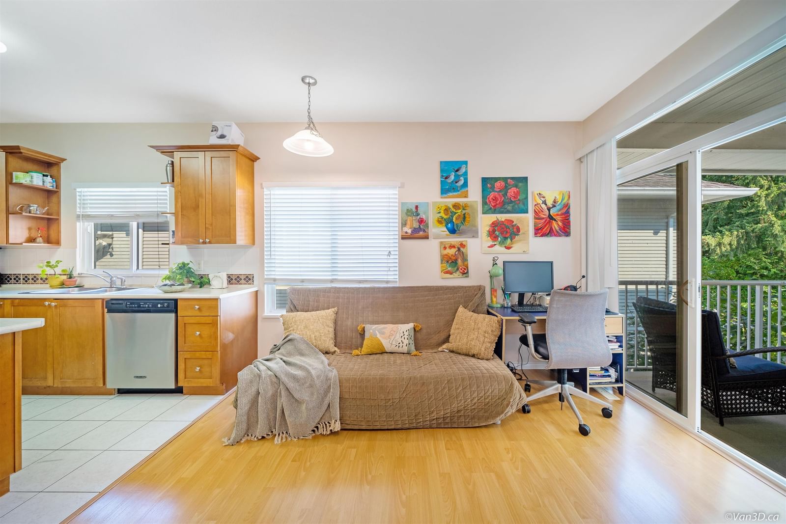 Listing Image 12