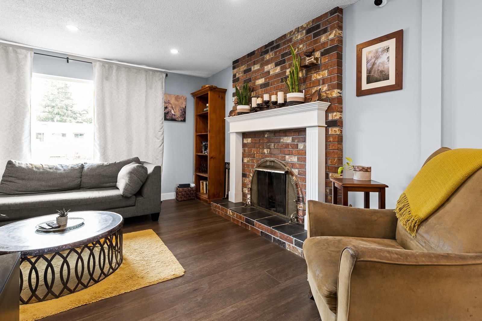 Listing Image 6