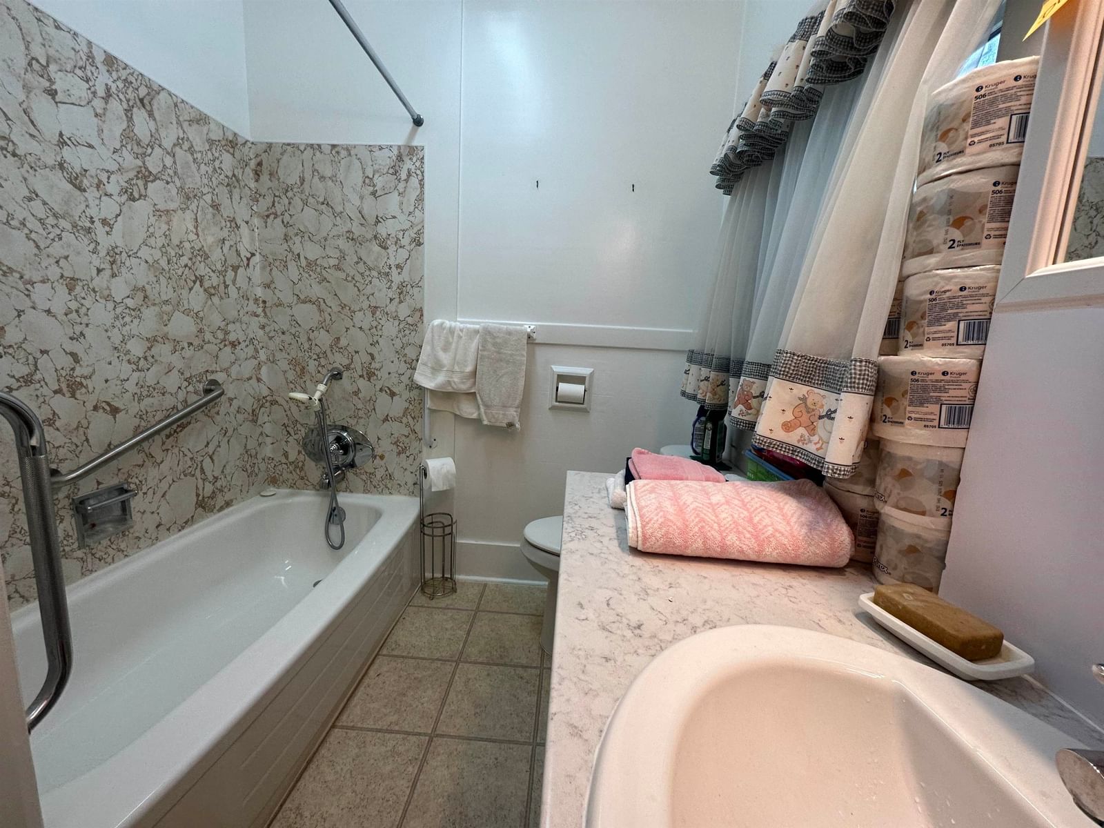 Listing Image 16
