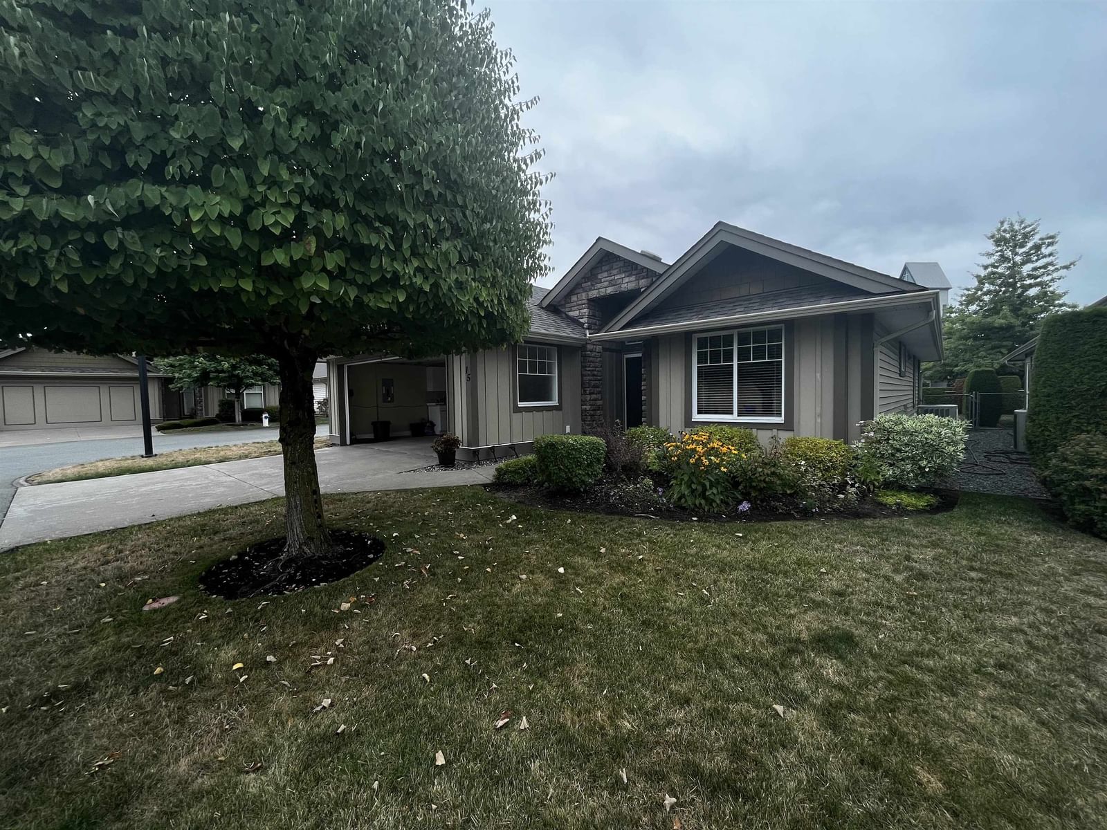 Listing Image 25