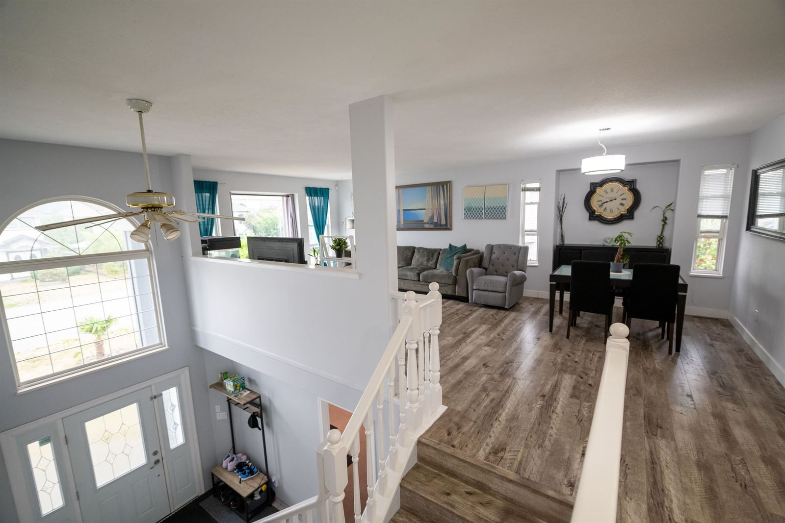 Listing Image 10