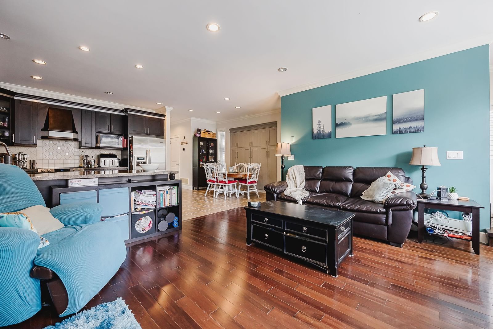 Listing Image 12