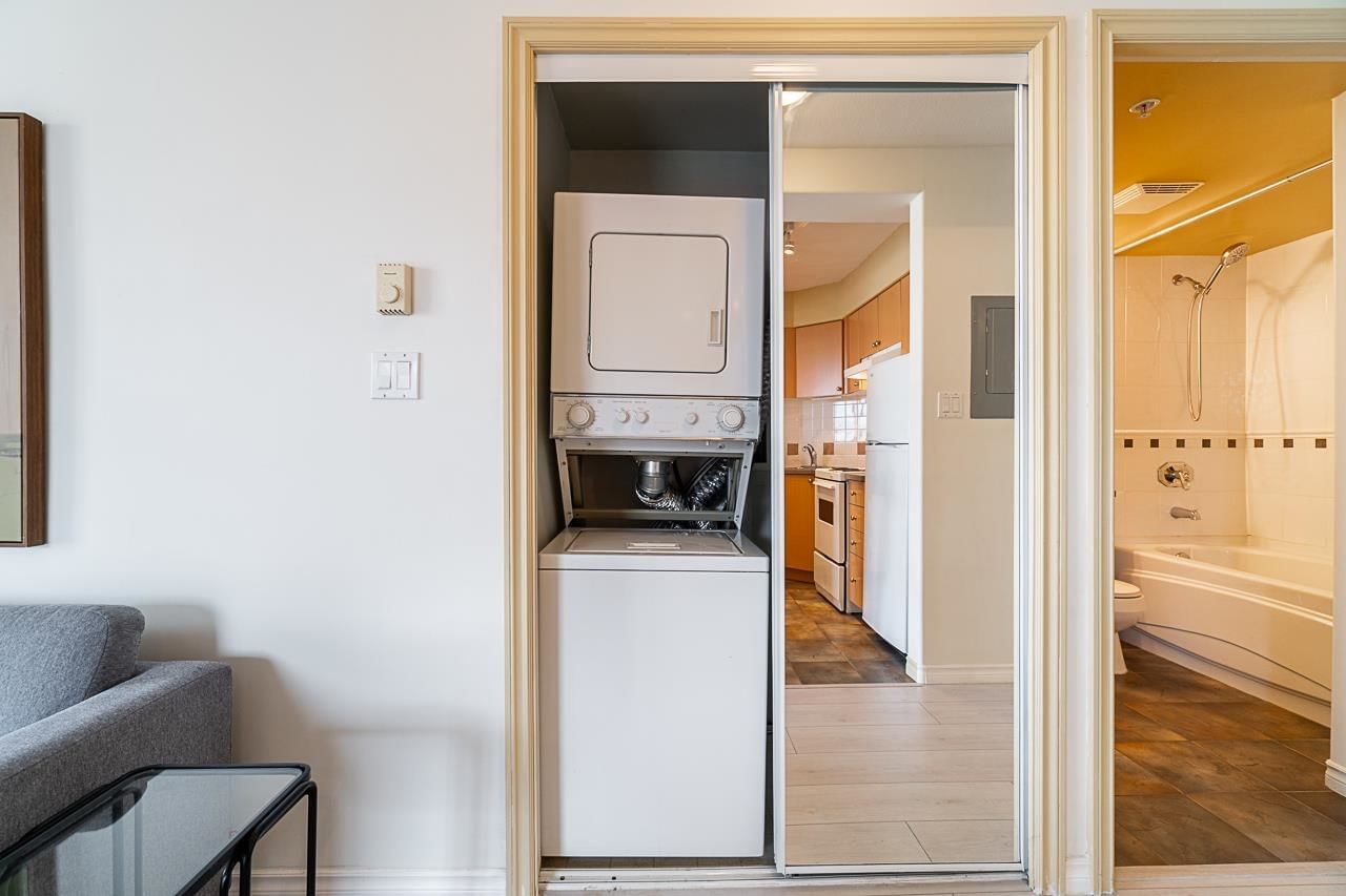 Listing Image 10