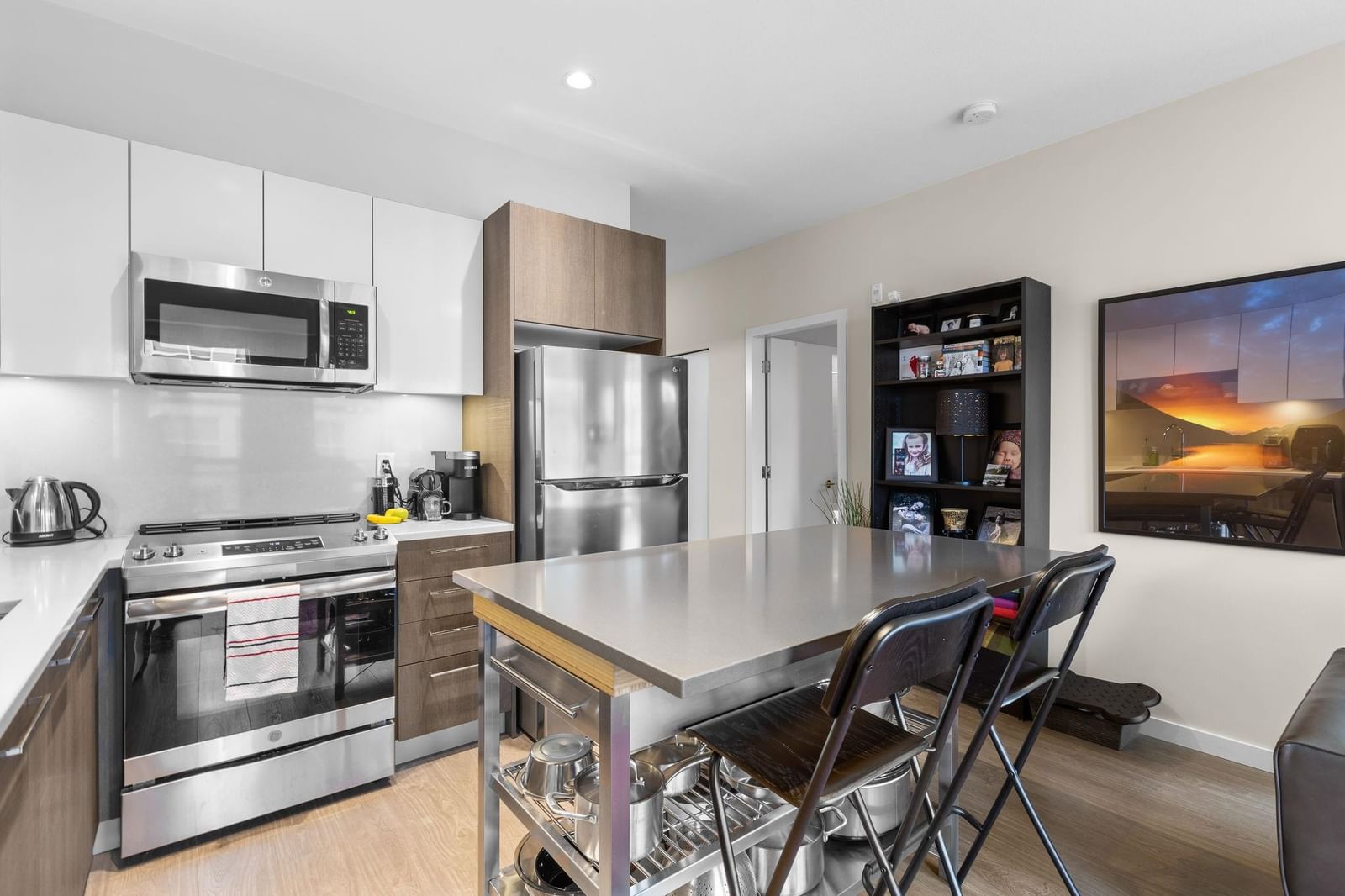 Listing Image 11