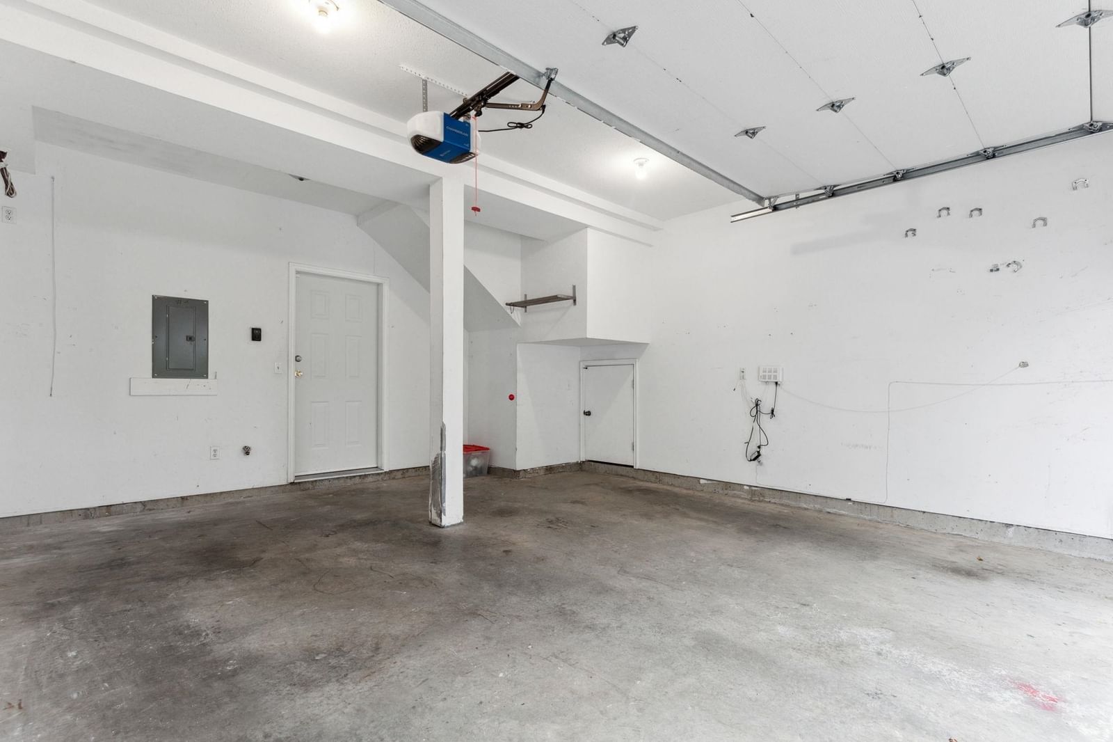 Listing Image 38