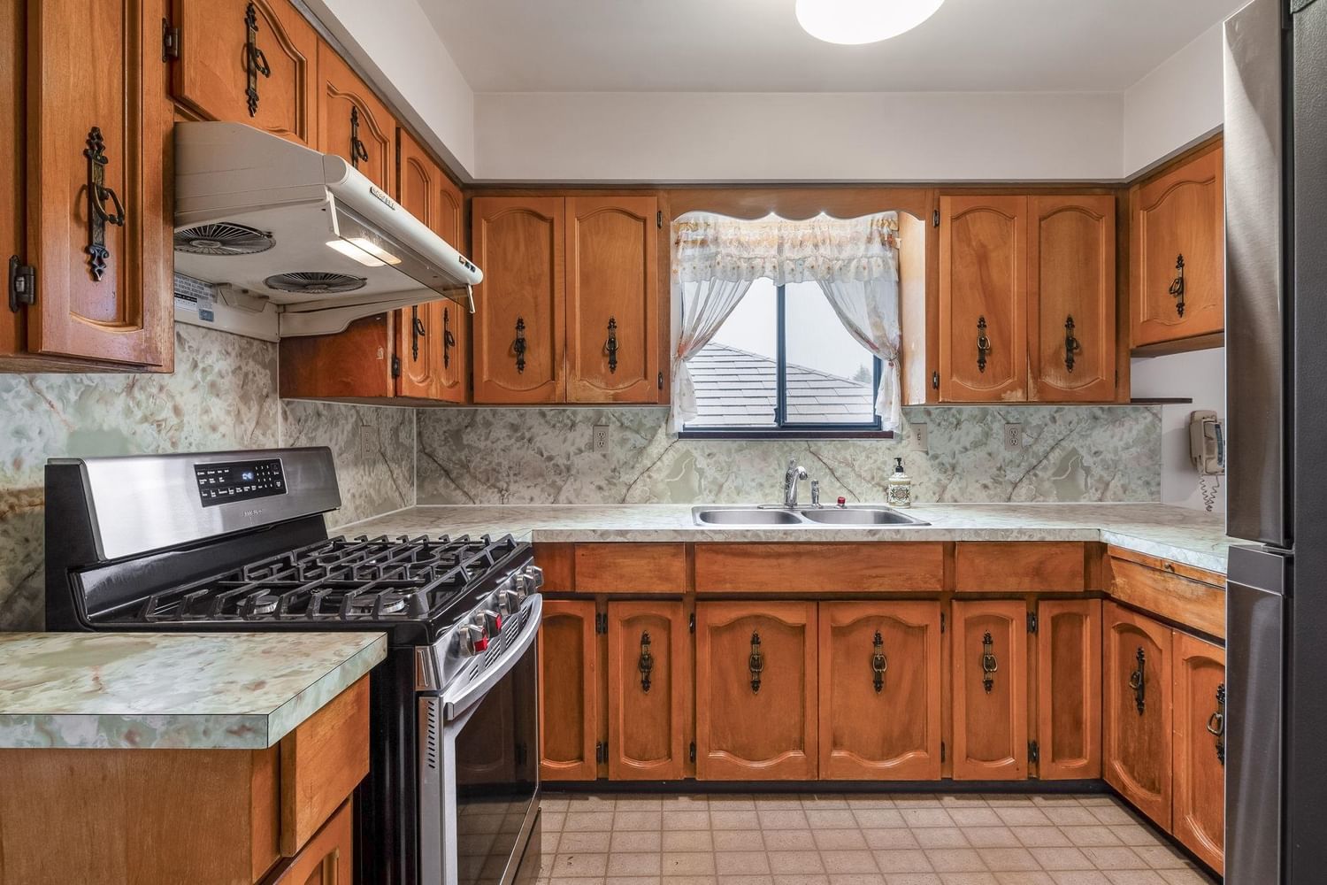 Listing Image 13