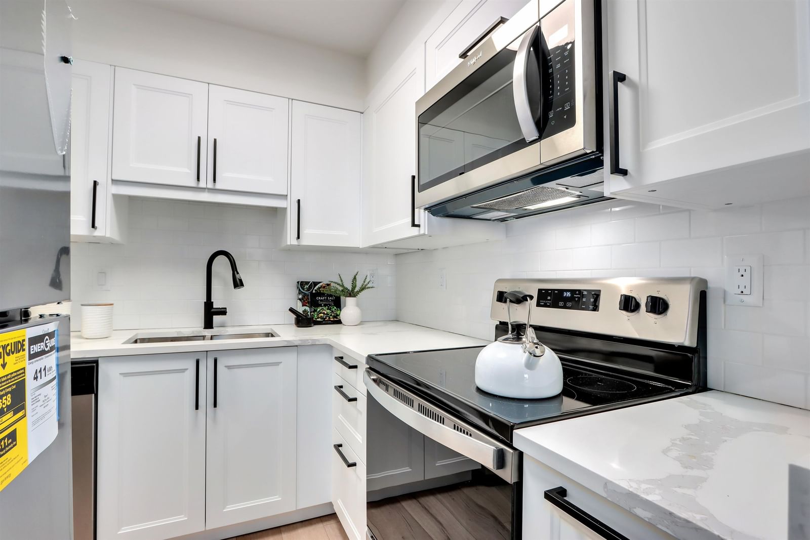 Listing Image 9