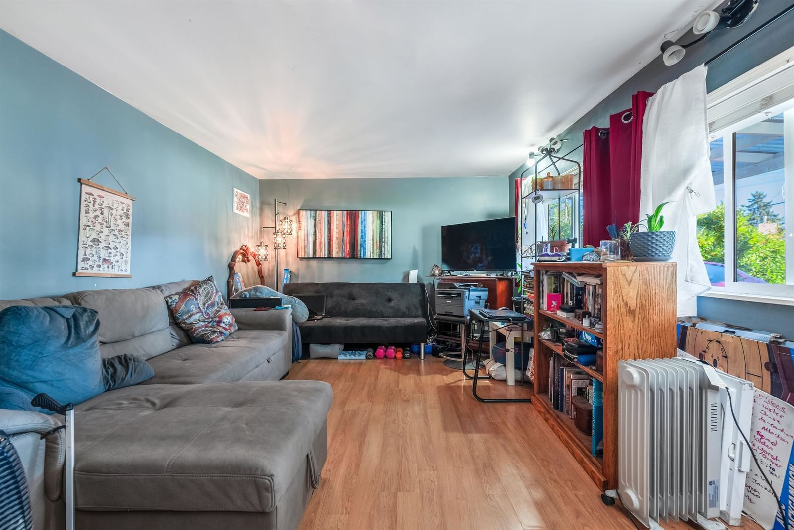 Listing Image 3