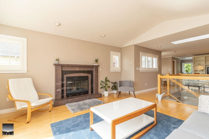 2517 Marine Drive, West Vancouver, V7V 1L5 | Image 3