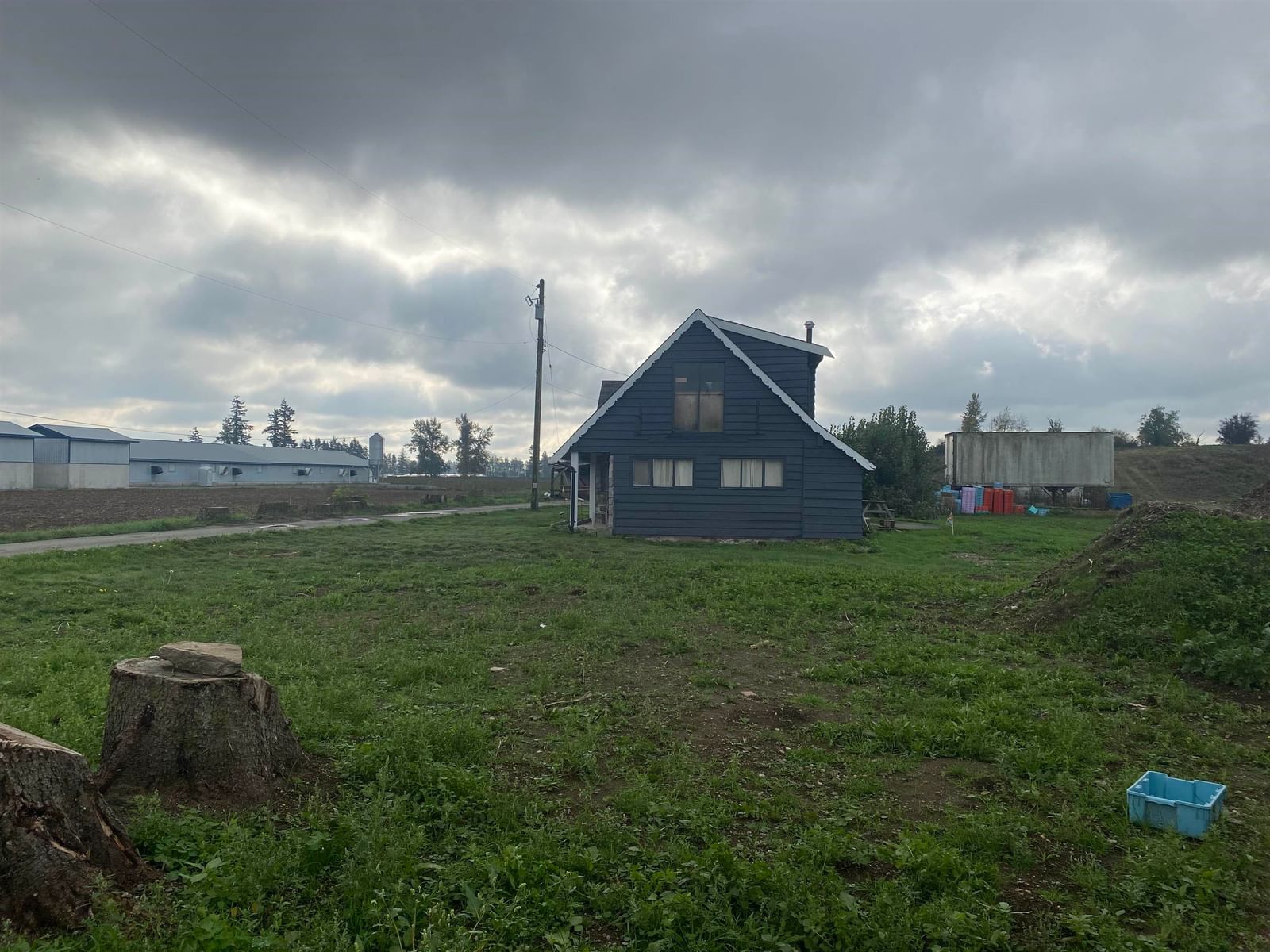 Listing Image 10