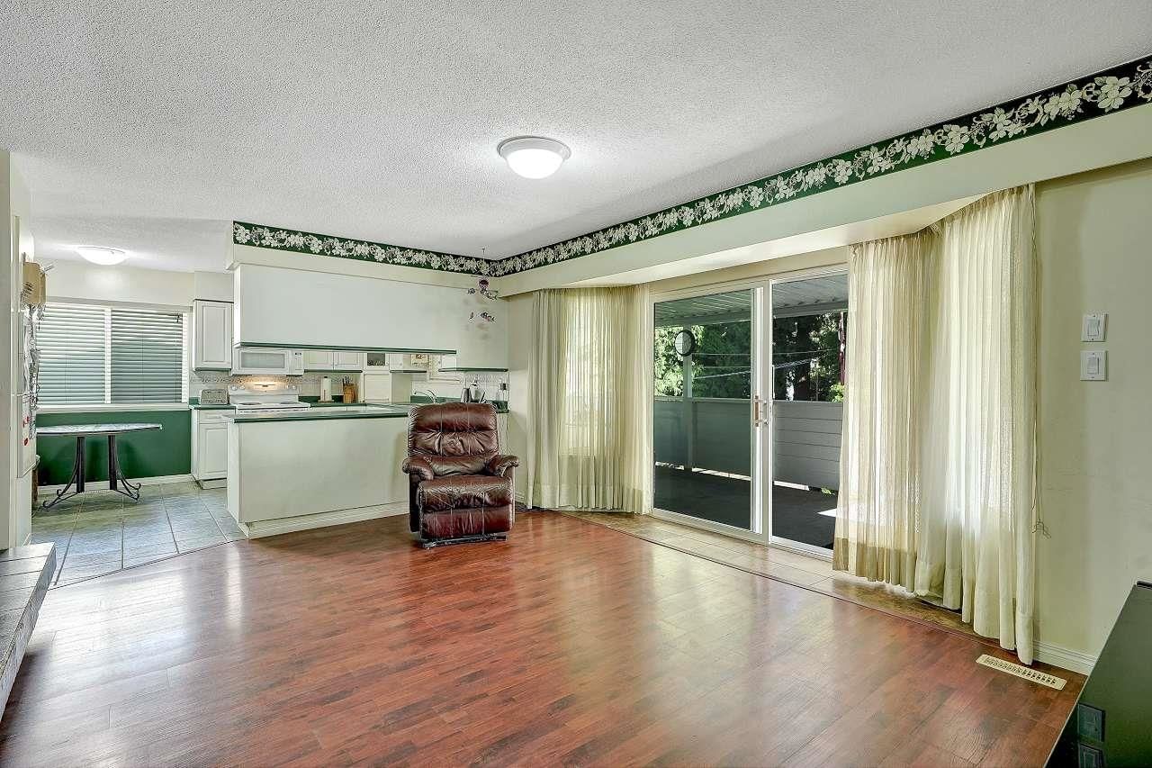 Listing Image 6