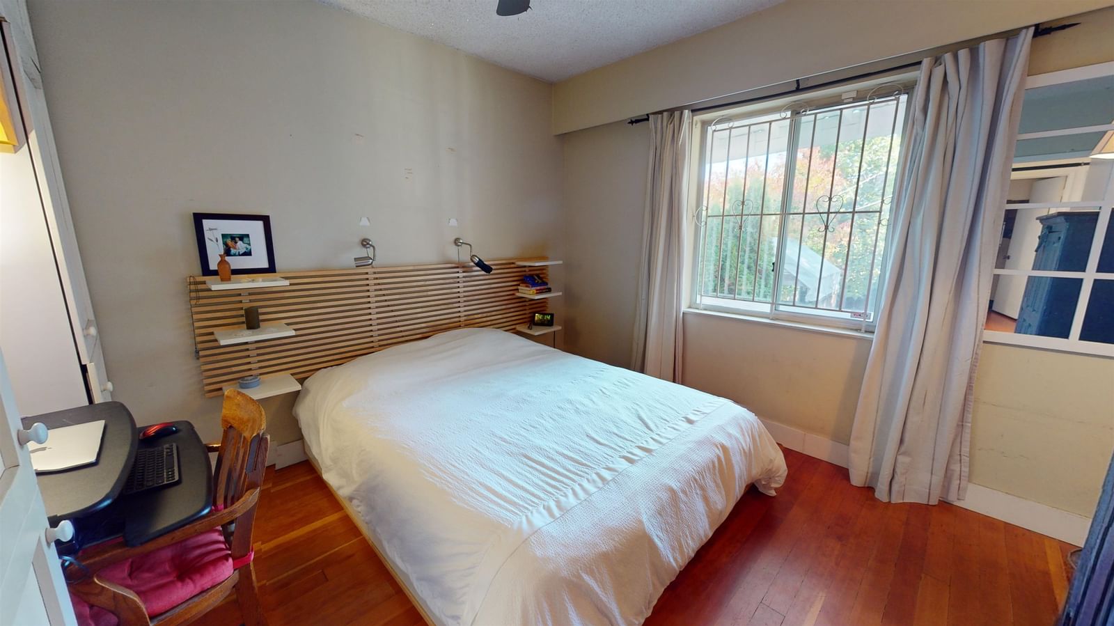 Listing Image 9