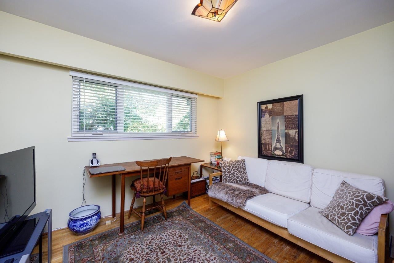 Listing Image 17