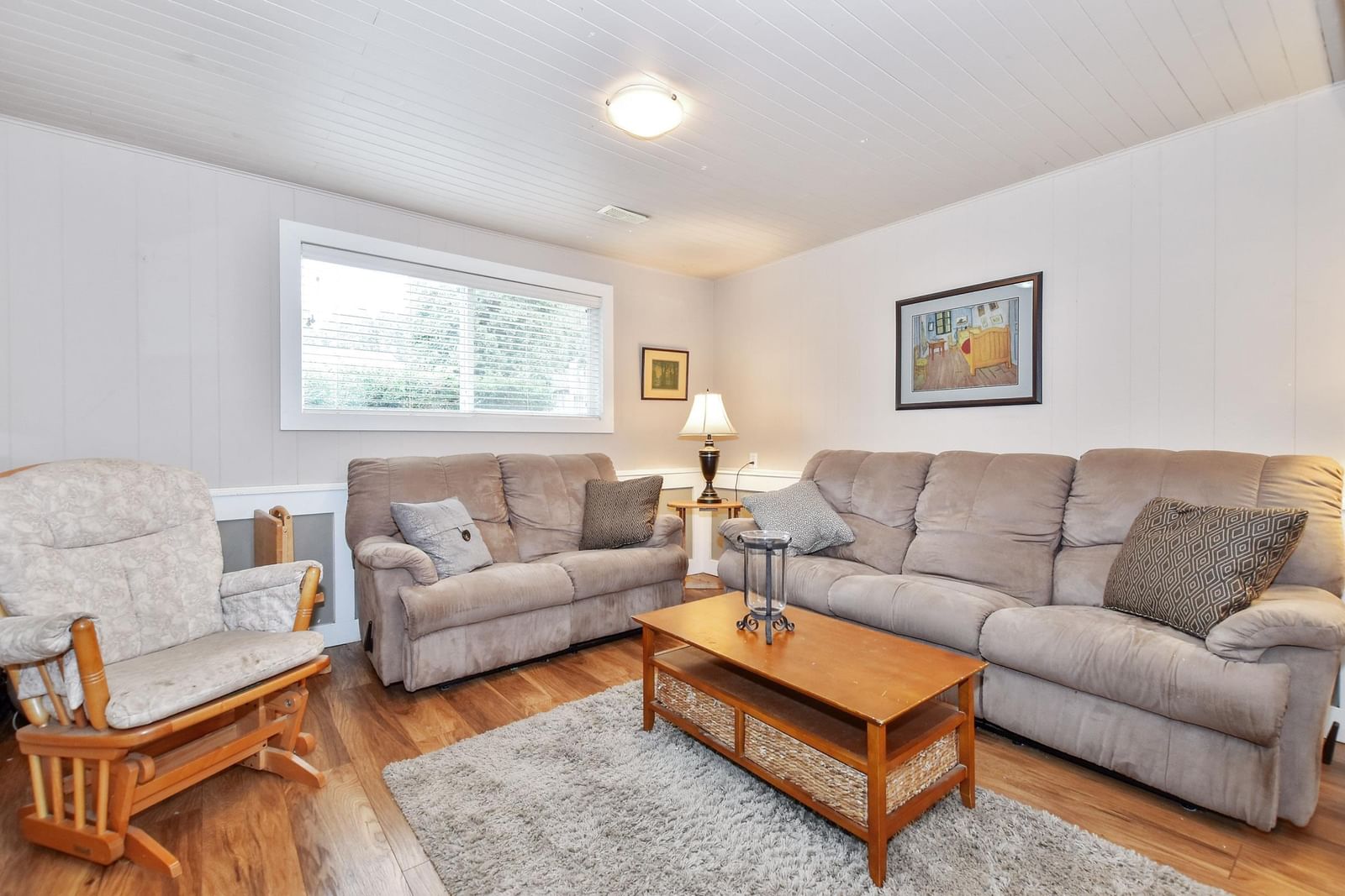 Listing Image 22
