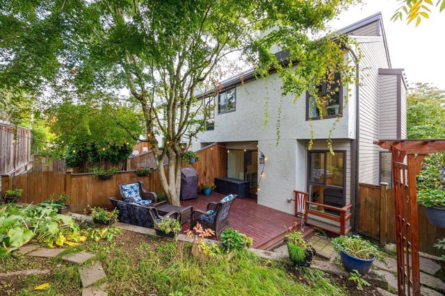 4 - 220 11th Street