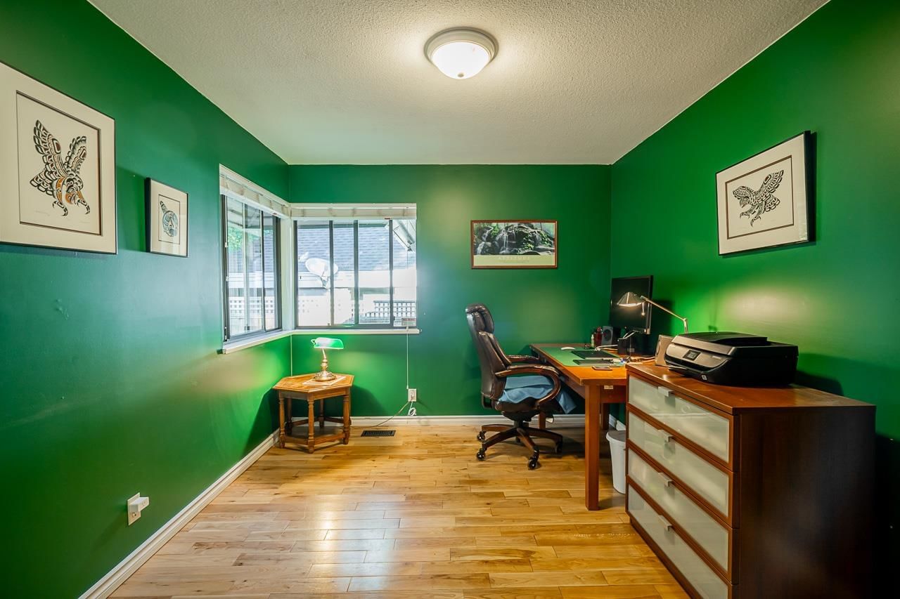 Listing Image 13