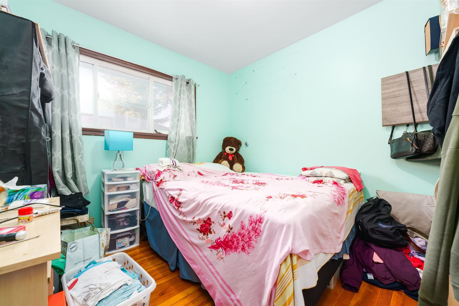 Listing Image 8