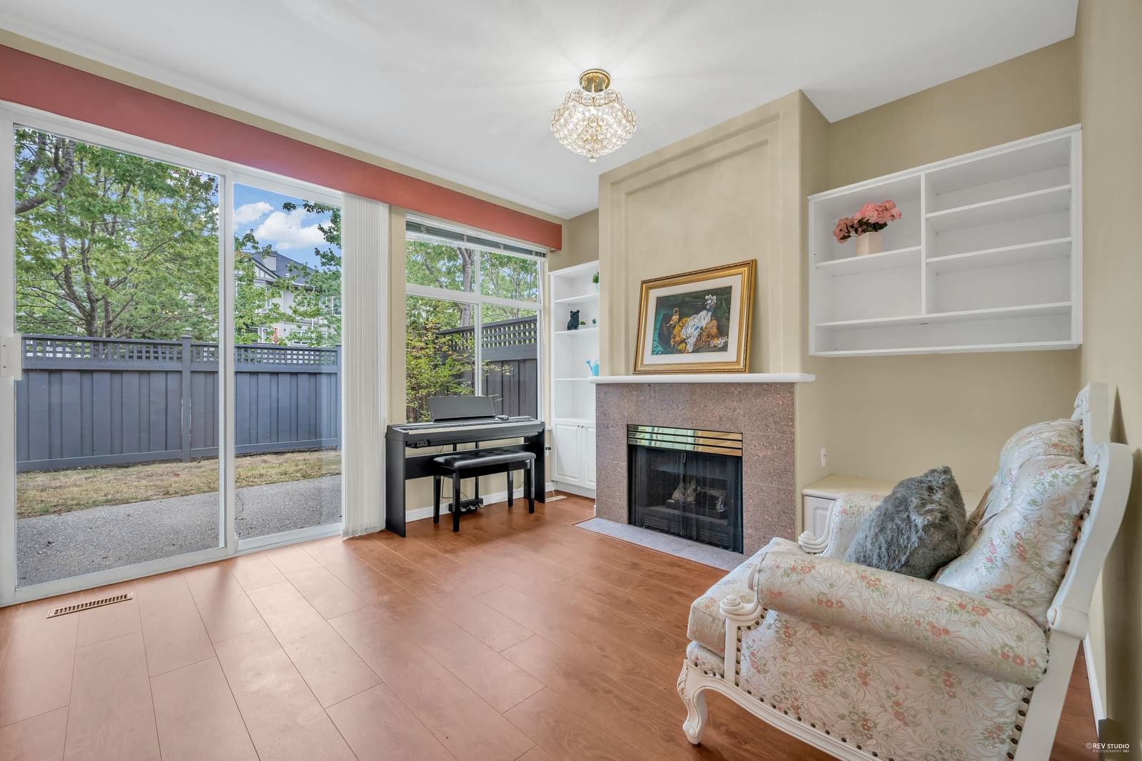 Listing Image 14