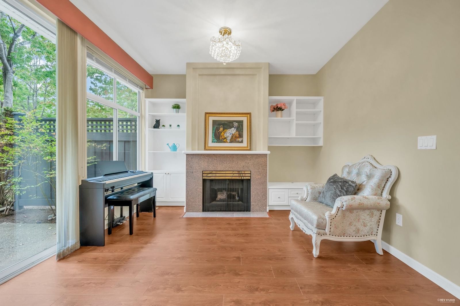Listing Image 16