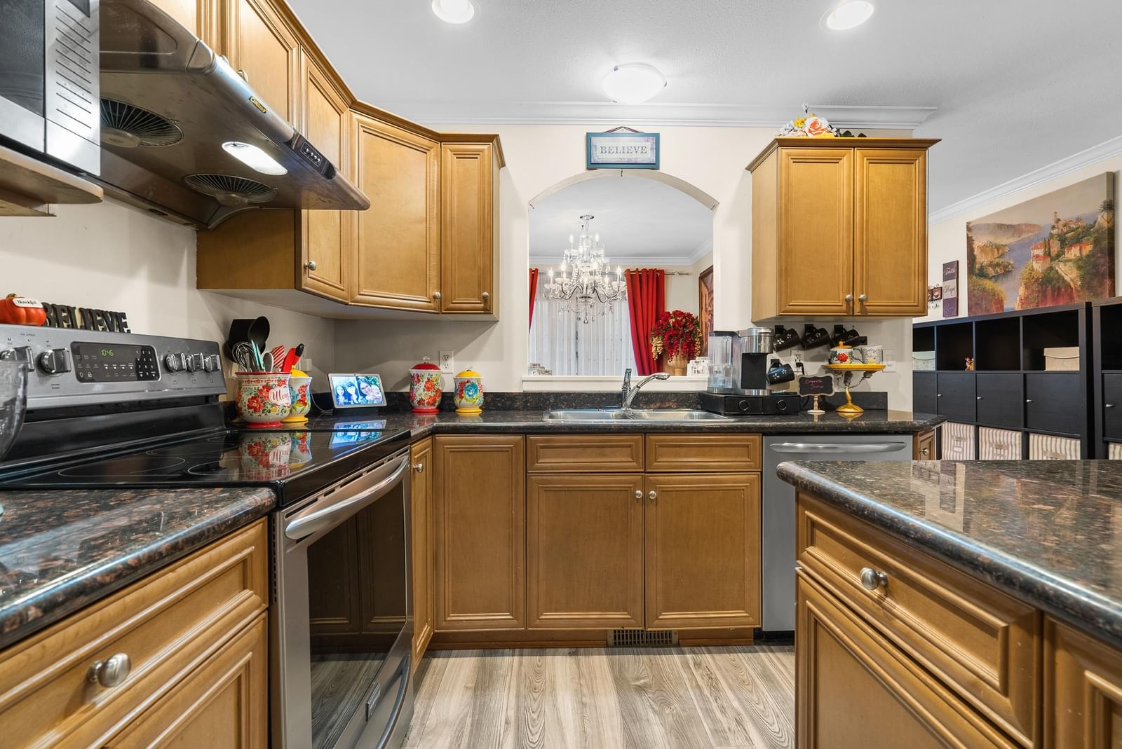 Listing Image 8