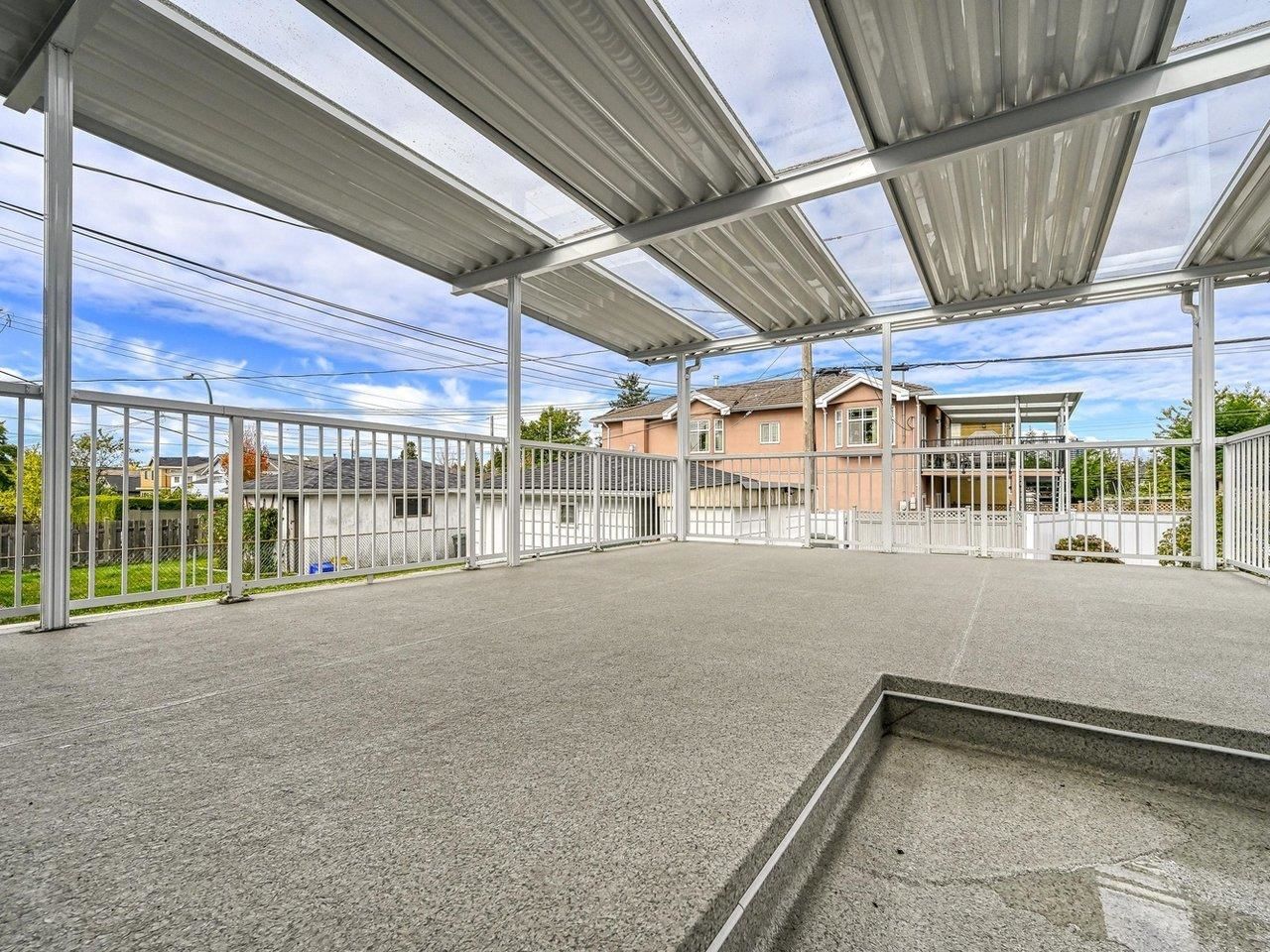 Listing Image 9