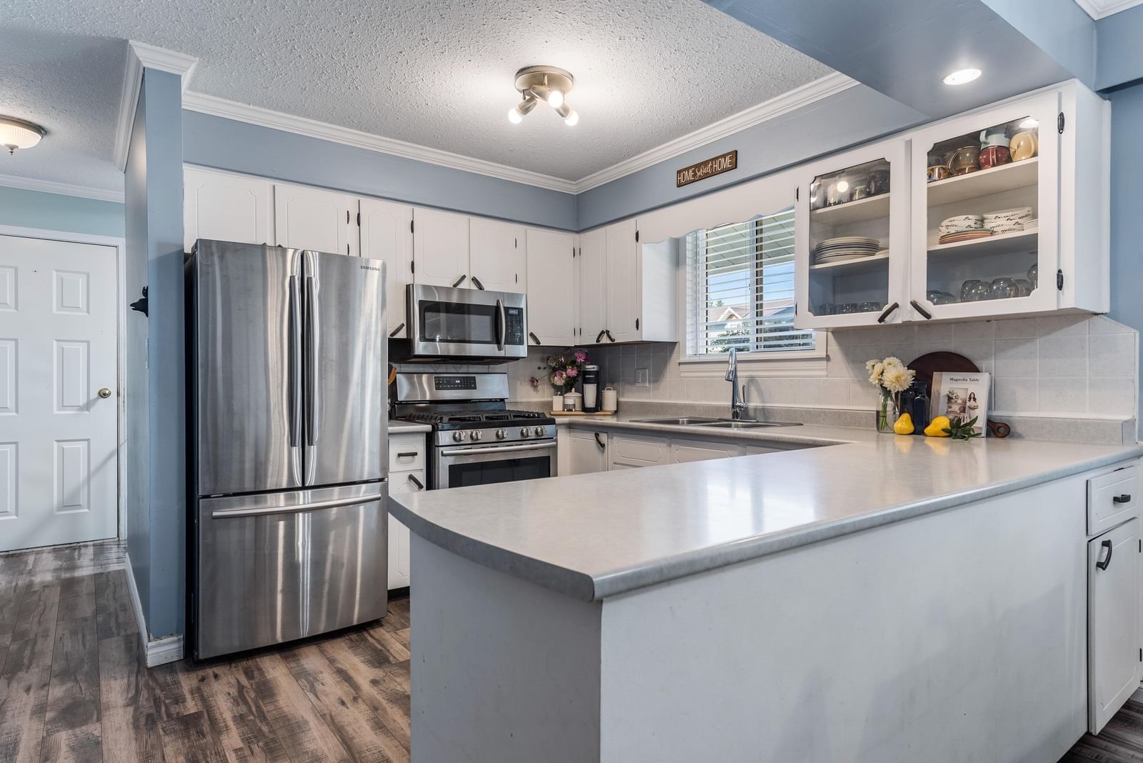Listing Image 12