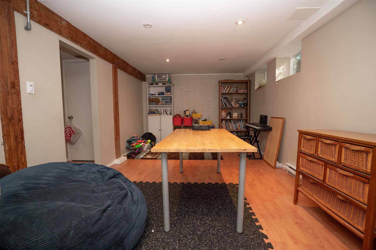 Listing Image 18