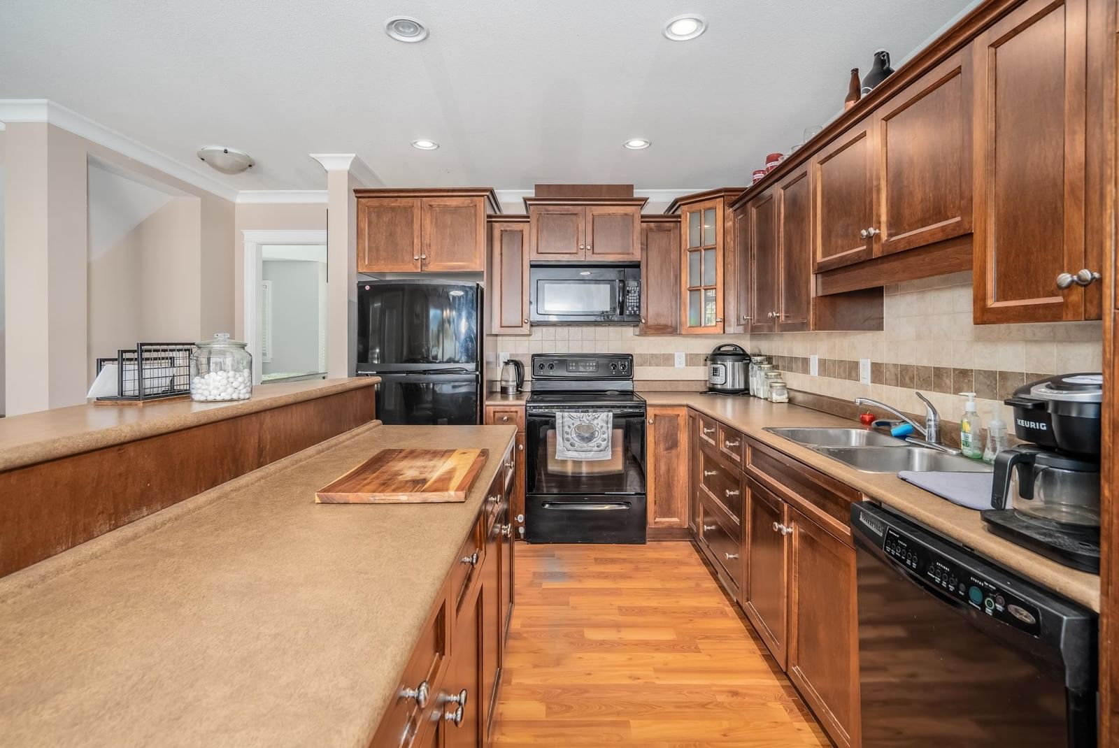 Listing Image 9