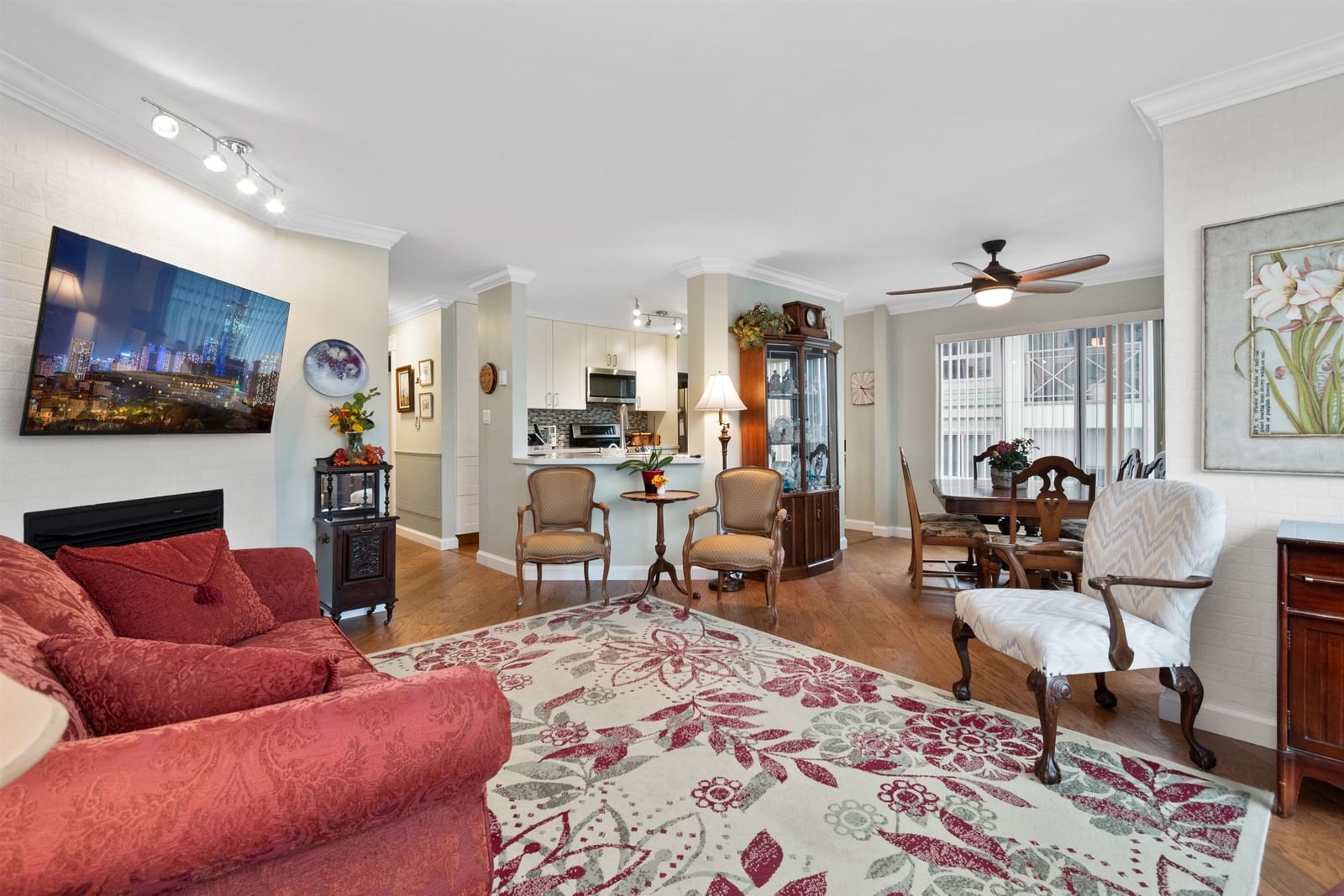 Listing Image 13