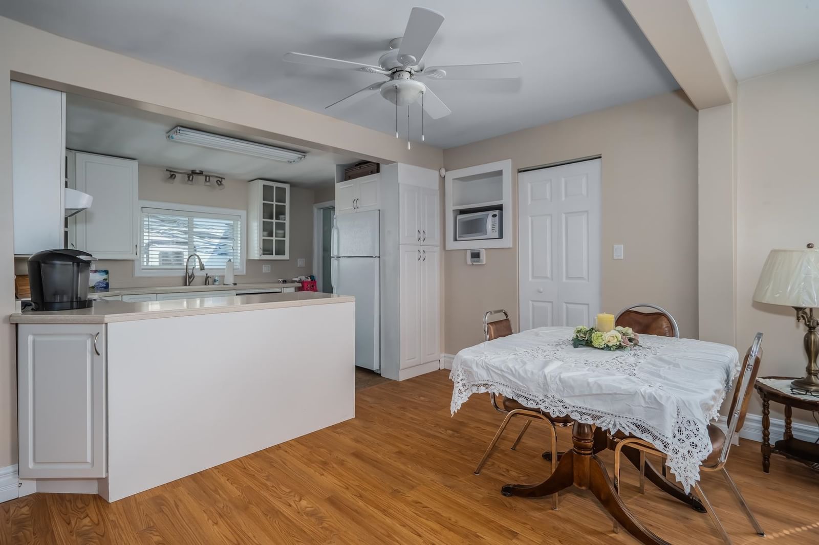 Listing Image 10