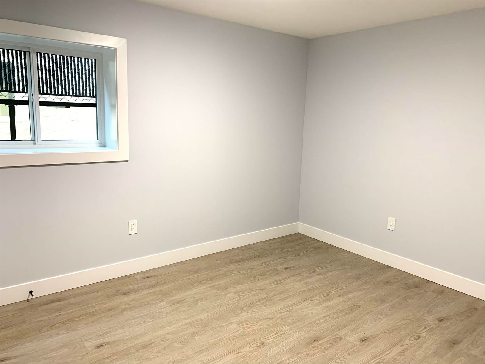 Listing Image 27