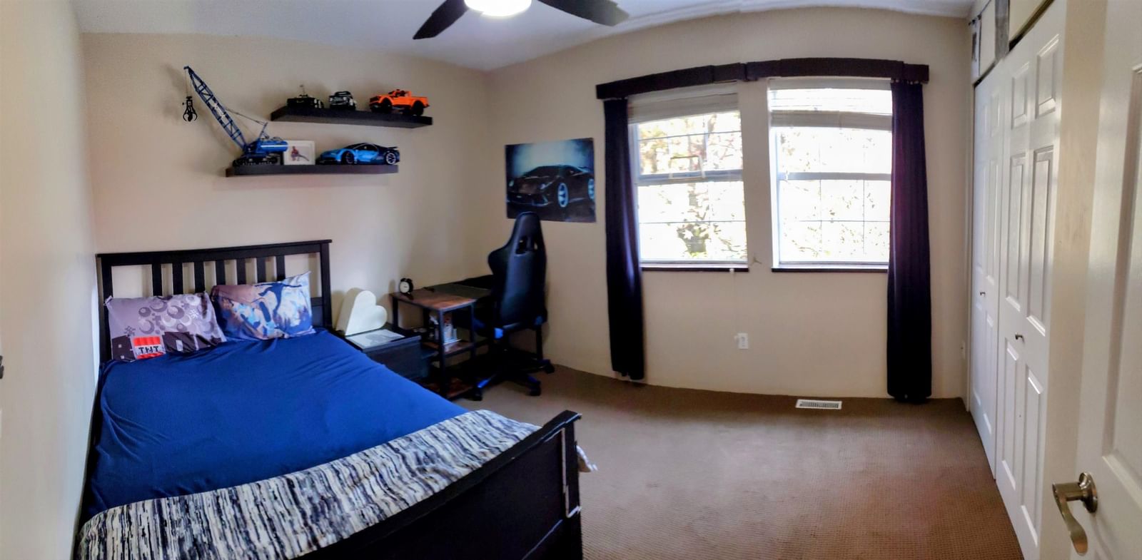Listing Image 4