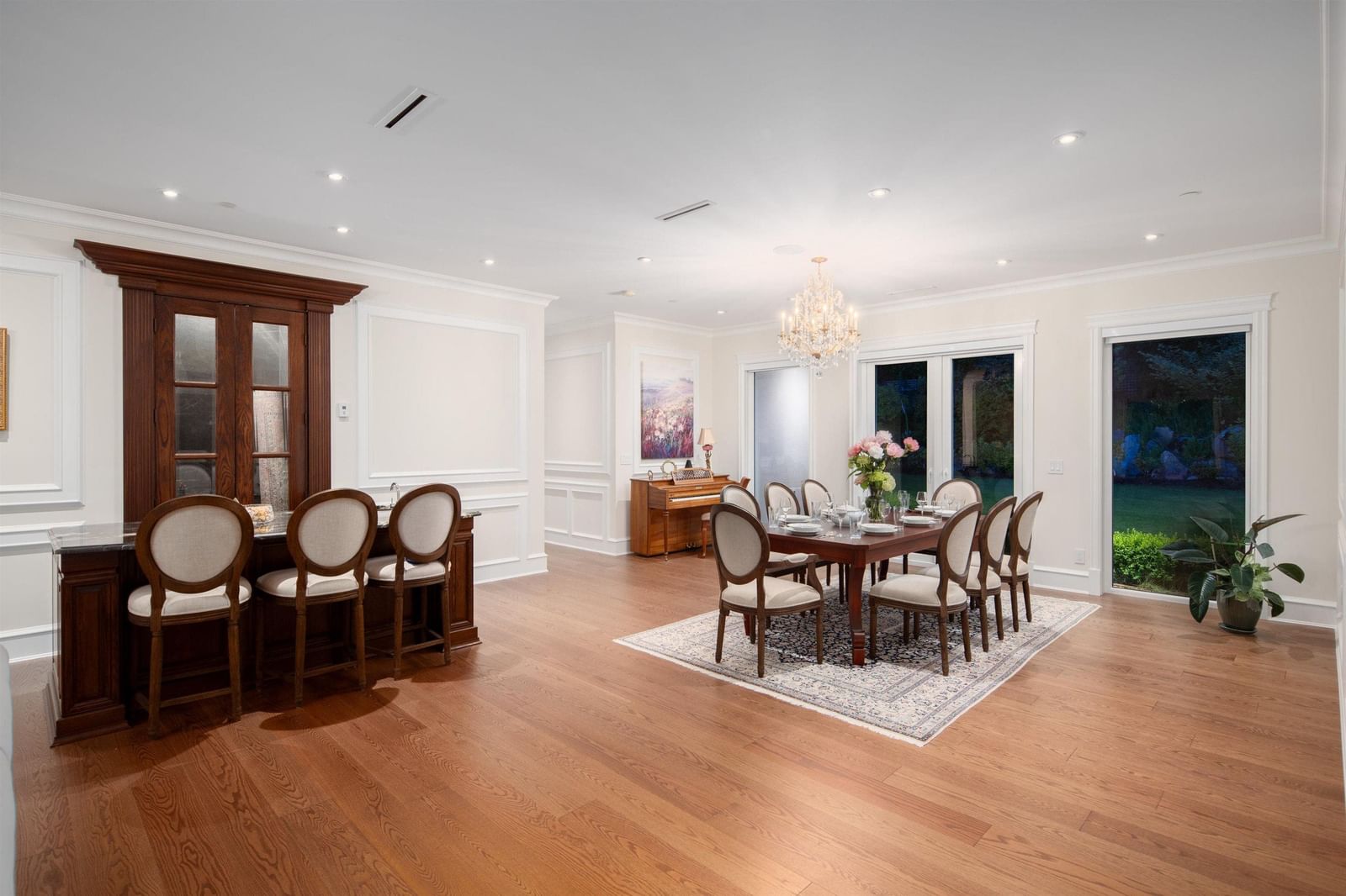 Listing Image 11