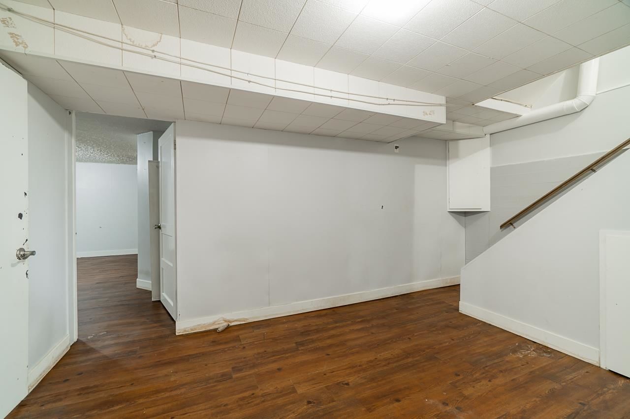 Listing Image 24