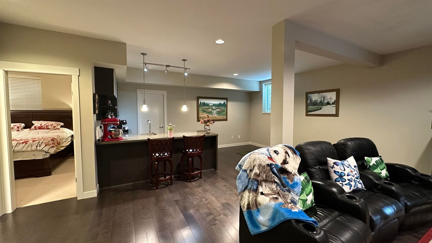 Listing Image 30