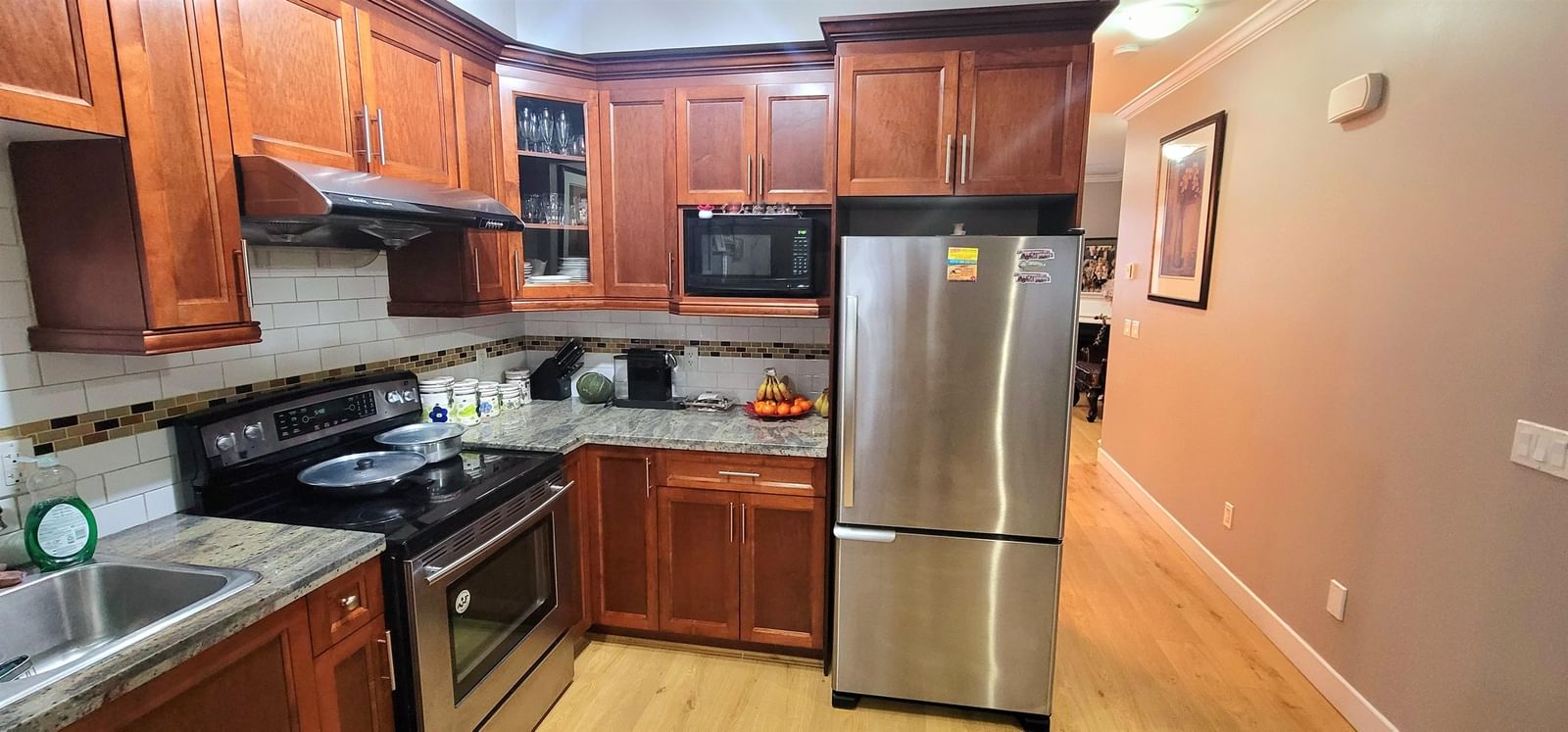 Listing Image 11