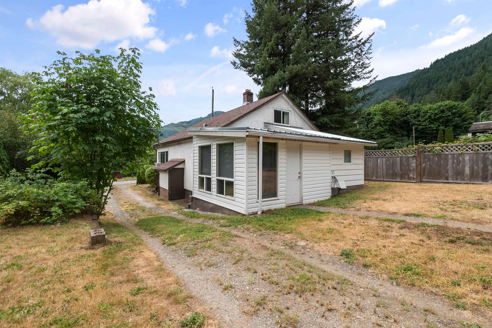 Listing Image 3