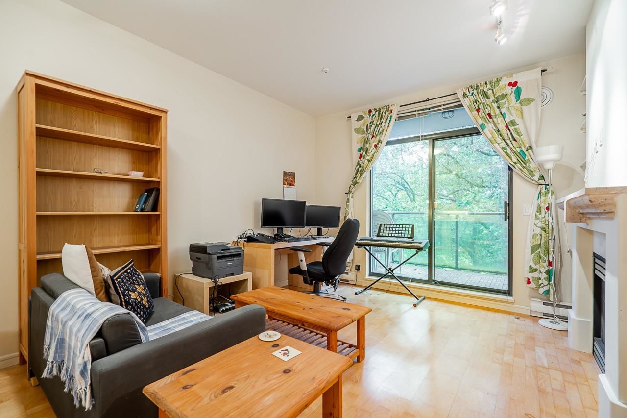 Listing Image 12