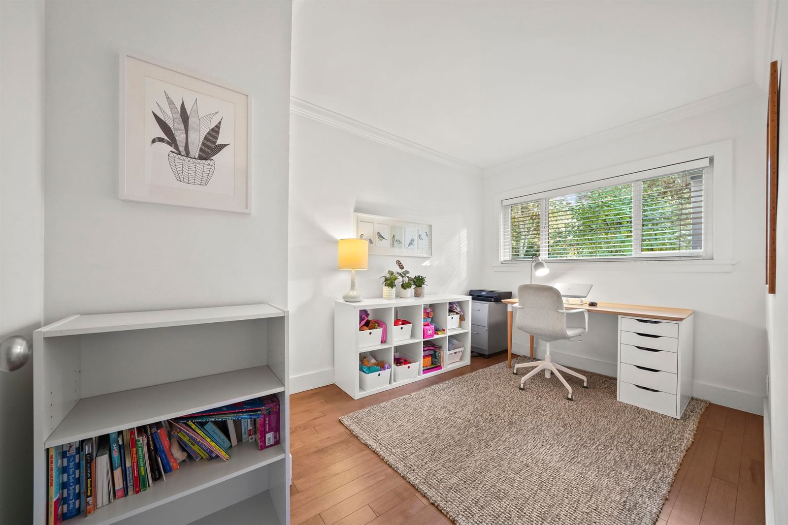 Listing Image 12