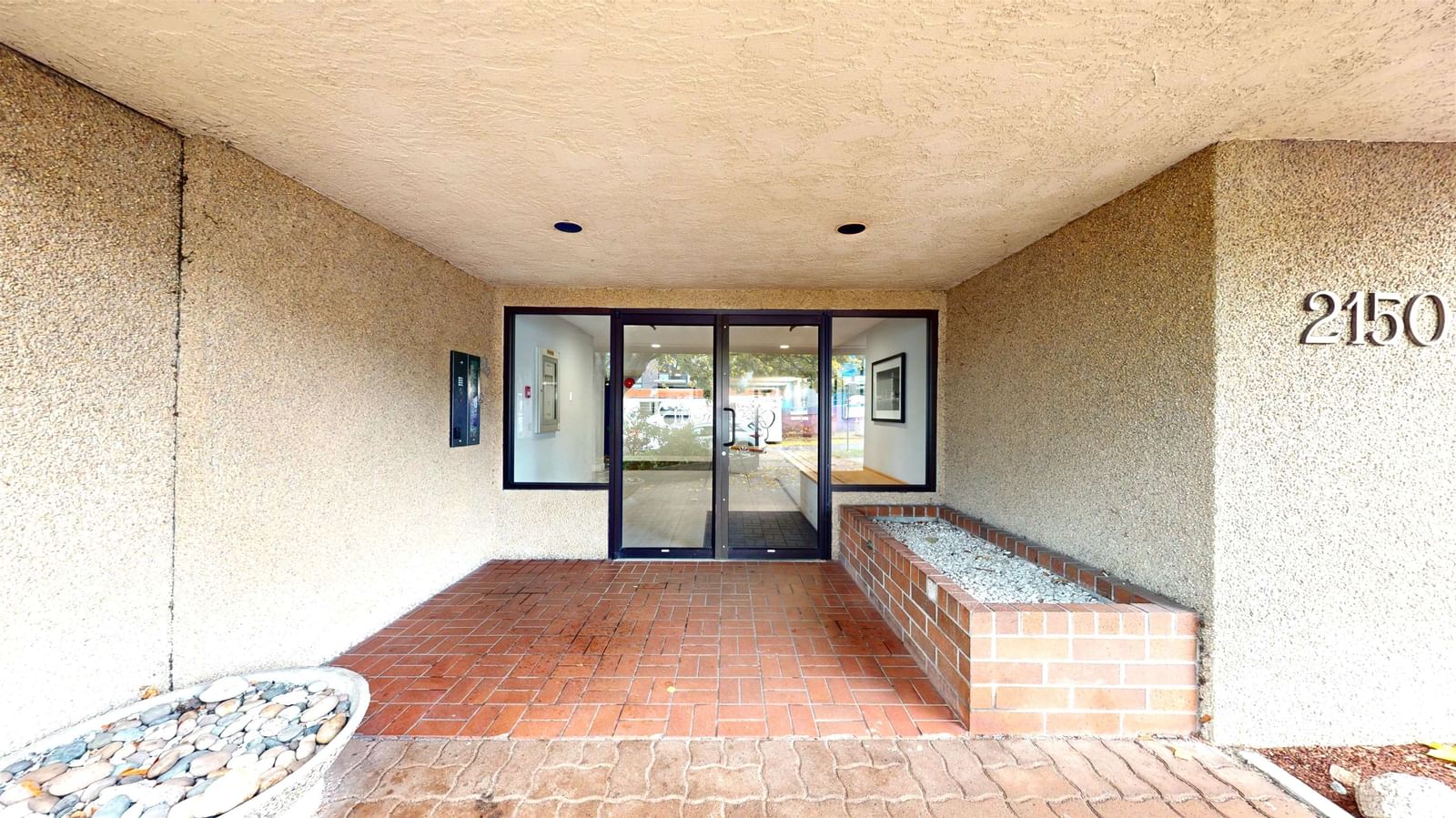 Listing Image 28