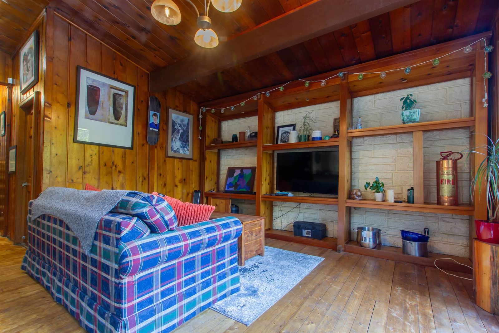 Listing Image 8
