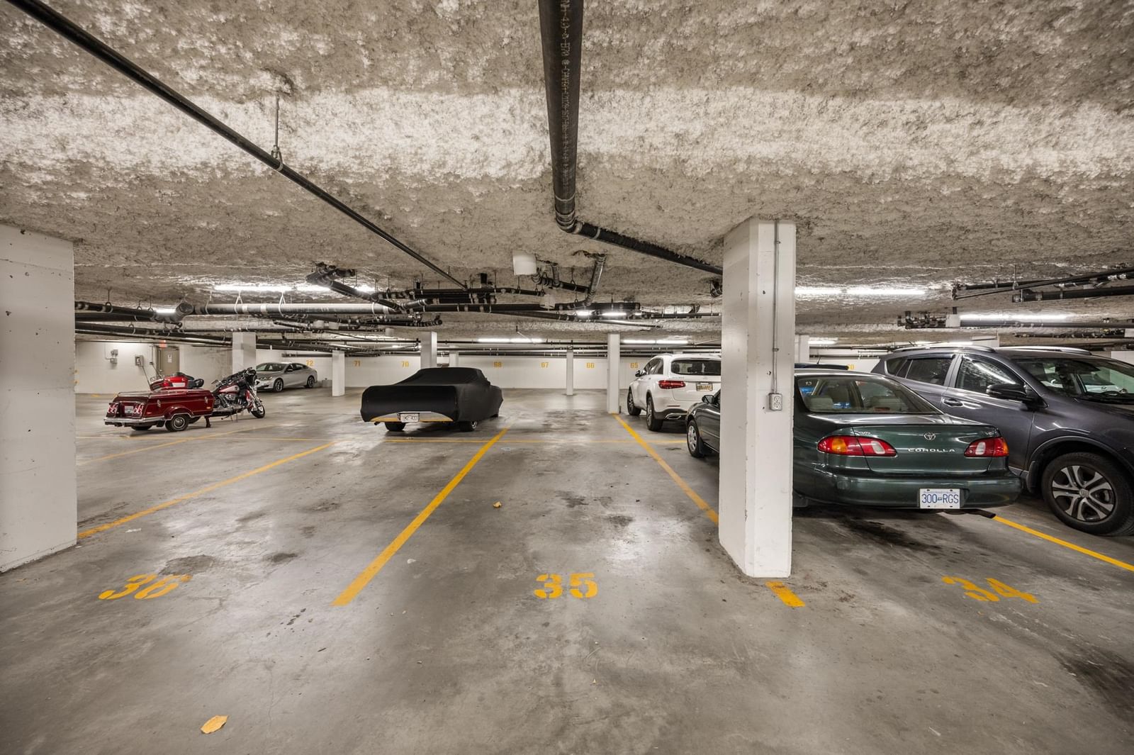Listing Image 16