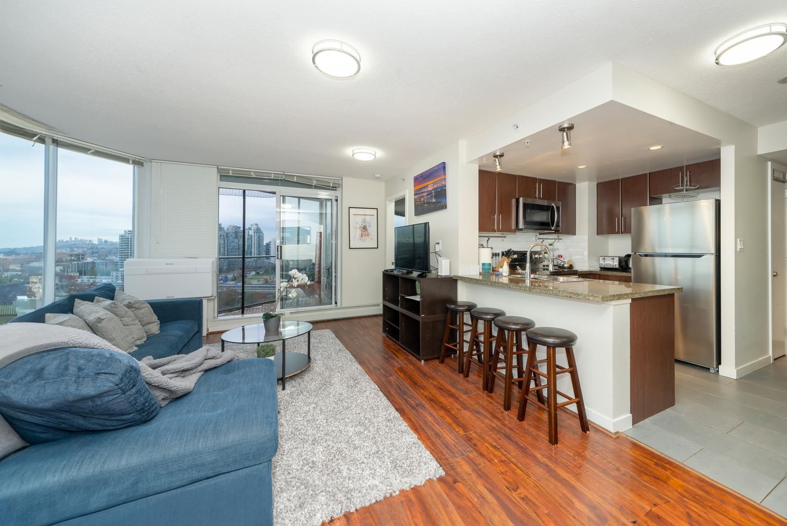 Listing Image 15